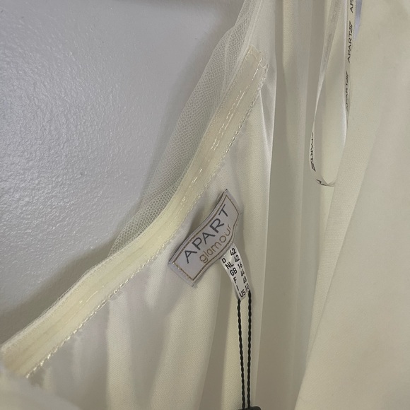 Sale white gown size US 10 - Picture 4 of 5